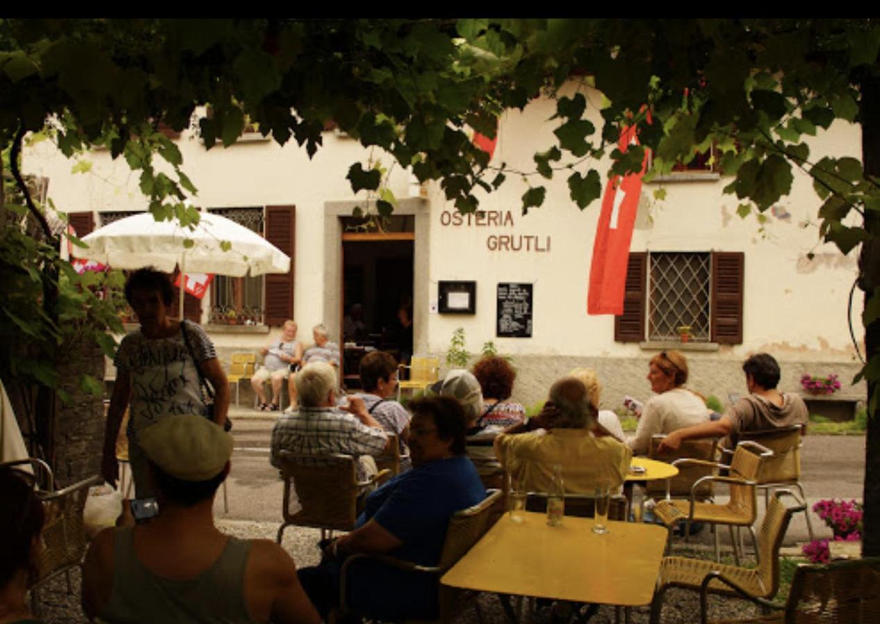 Osteria Gruetli Con Alloggio Borgnone Exteriör bild