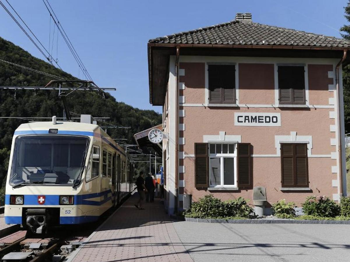 Osteria Gruetli Con Alloggio Borgnone Exteriör bild
