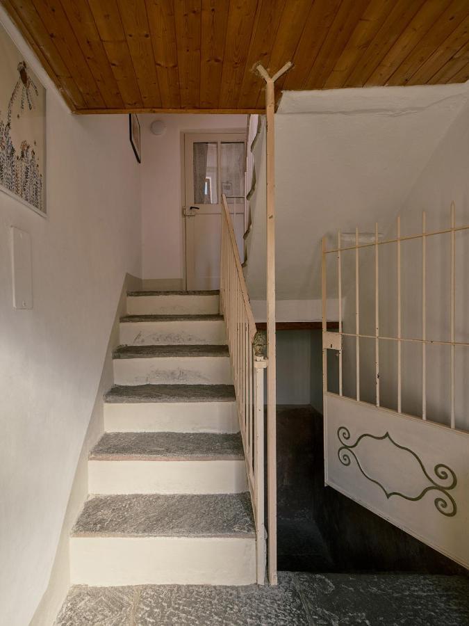 Osteria Gruetli Con Alloggio Borgnone Exteriör bild