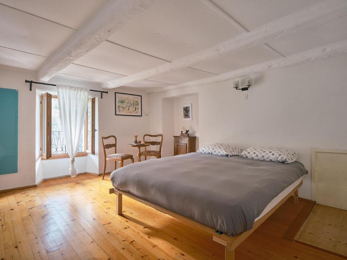 Osteria Gruetli Con Alloggio Borgnone Exteriör bild