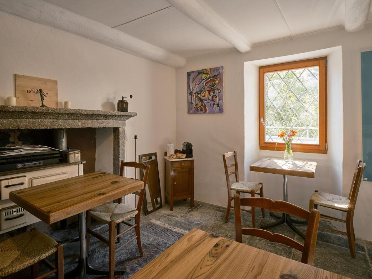 Osteria Gruetli Con Alloggio Borgnone Exteriör bild